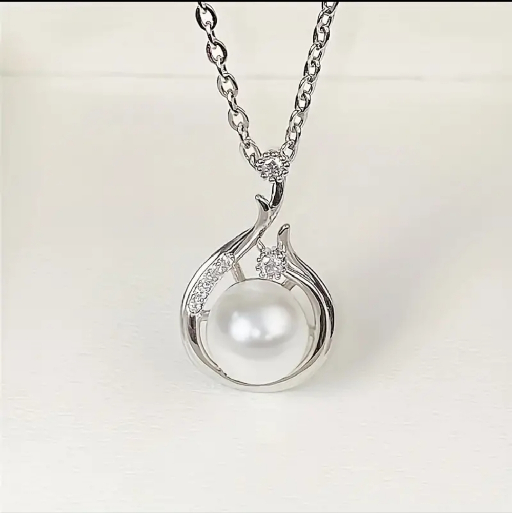 925 Sterling Silver Faux Pearl Twist Pedant.